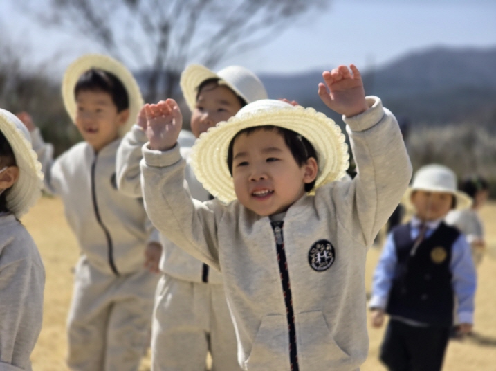 즐거운 봄내음을 만끽하러 가요.